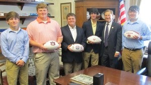 Chilton County High School's Financial Literacy team ranks sixth in a nationwide Stock Market Capitol Hill Challenge. Members of the team are pictured with Congressman Spencer Bachus at Capitol Hills in Washington. Pictured are (from left to right) Boyd Price, Jacob Smith, Drake Jones, Logan Easterling, Congressman Bachus and Skyler Blankenship.